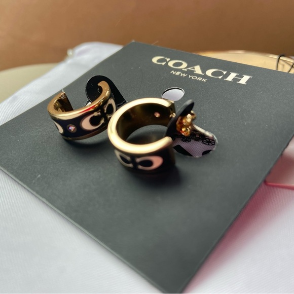 NWT! Authentic Coach bangle bracelet in gold, black with white logos + gift box - Picture 12 of 15